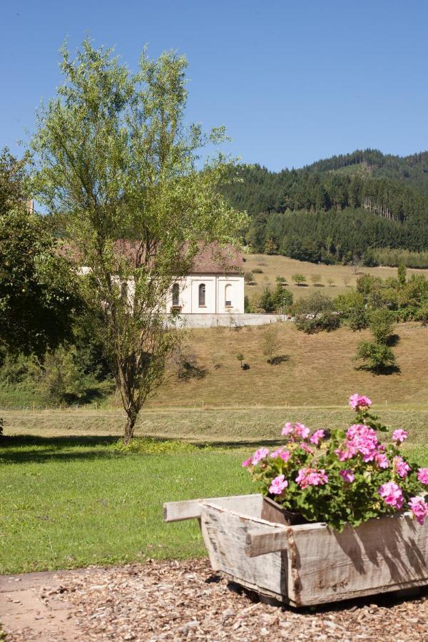 Moderne 2 Zi.-Fewo Blackforest Art Barrierefrei Naehe Freiburg سيمونسوالد المظهر الخارجي الصورة