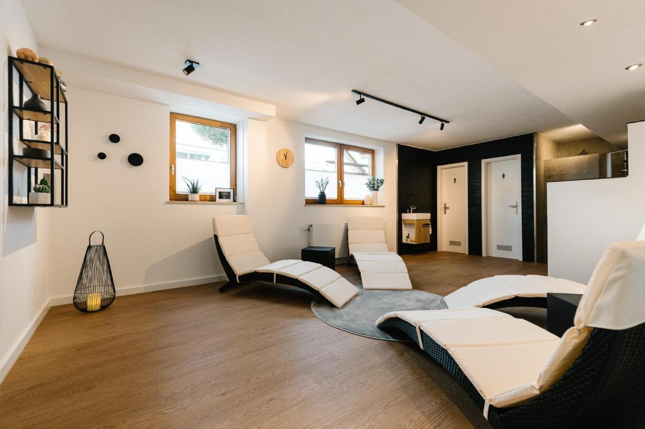 Moderne 2 Zi.-Fewo Blackforest Art Barrierefrei Naehe Freiburg سيمونسوالد المظهر الخارجي الصورة